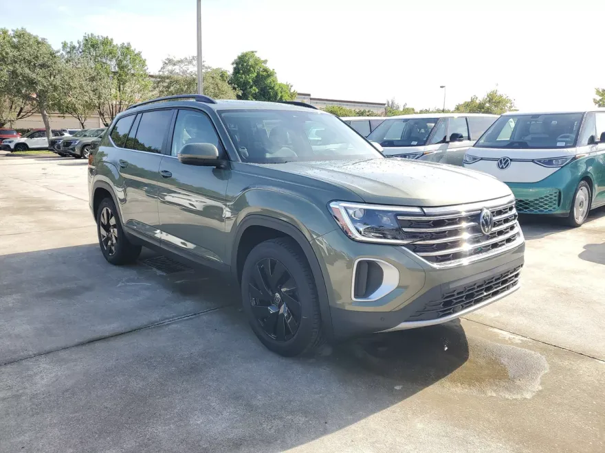 2026 Volkswagen Atlas SE Technology photo 1