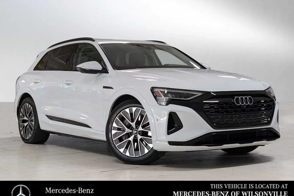 2024 Audi Q8 E-tron Prestige photo 1