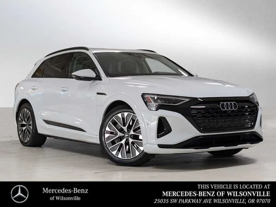 2024 Audi Q8 E-tron Prestige photo 1