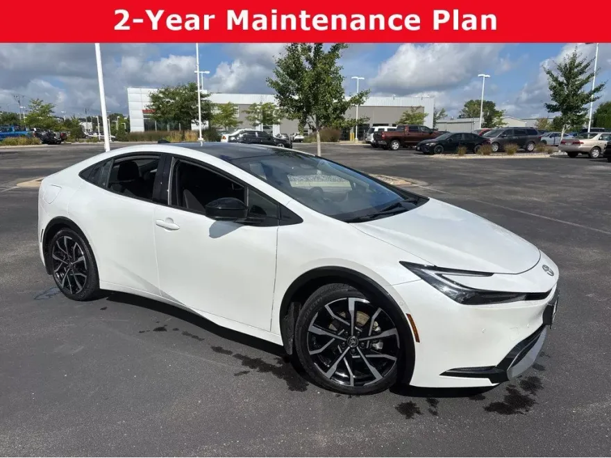 2024 Toyota Prius XSE photo 1