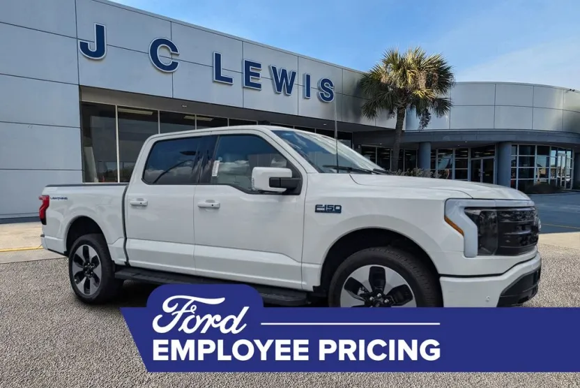 2025 Ford F-150 Lightning Platinum photo 1