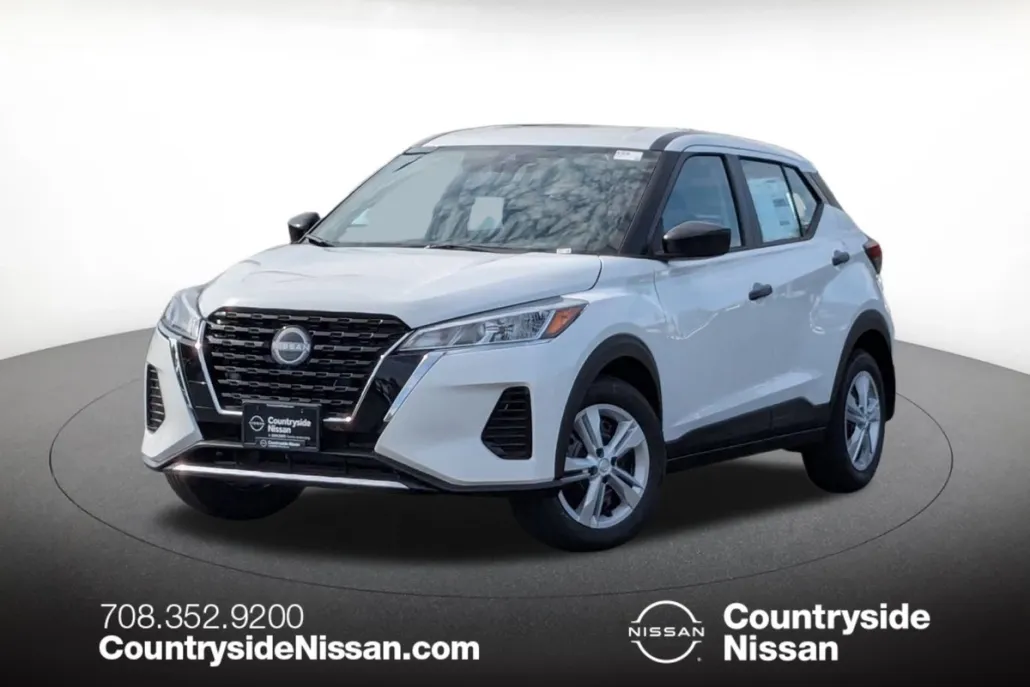 2025 Nissan Kicks Play S photo 1