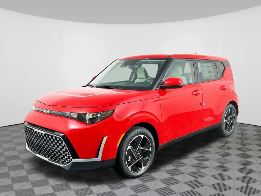 2025 Kia Soul EX photo 1