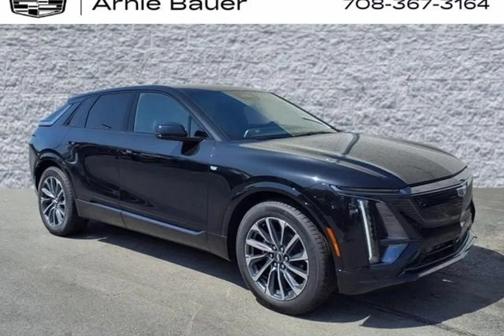 2025 Cadillac Lyriq Sport photo 1