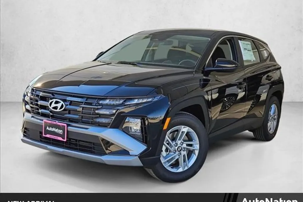 2026 Hyundai Tucson SE photo 1
