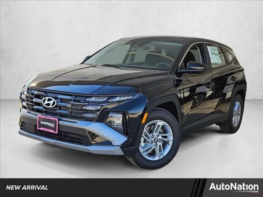 2026 Hyundai Tucson SE photo 1