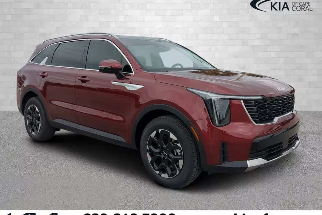 2025 Kia Sorento S photo 1