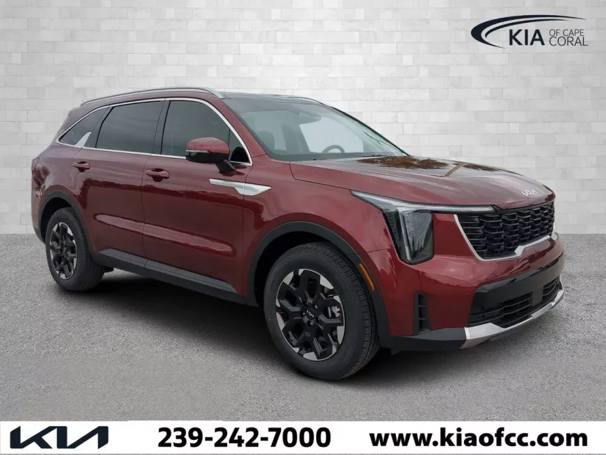 2025 Kia Sorento S photo 1