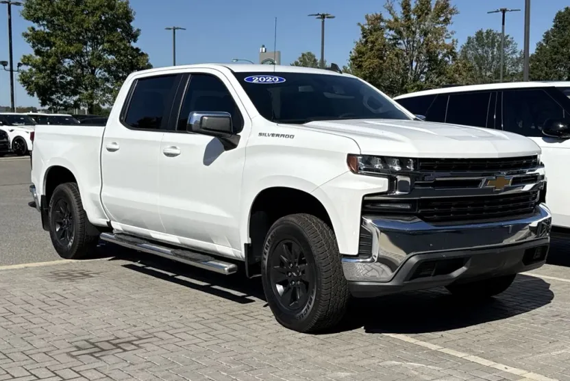 2020 Chevrolet Silverado 1500 LT photo 1
