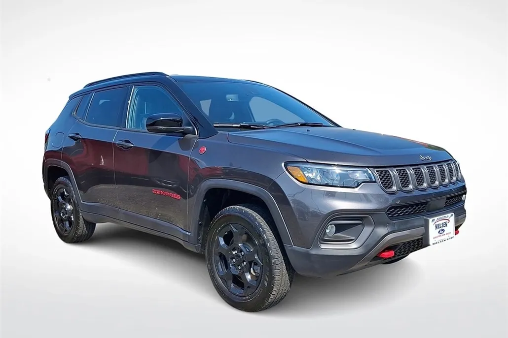 2023 Jeep Compass Trailhawk photo 1