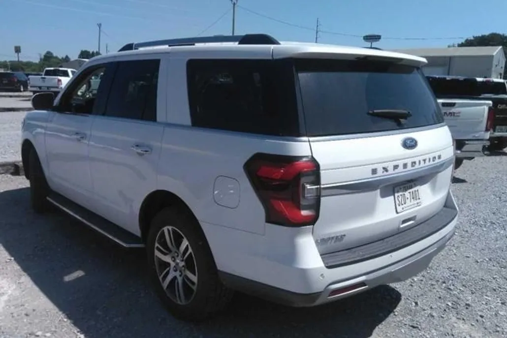 2023 Ford Expedition Limited photo 1