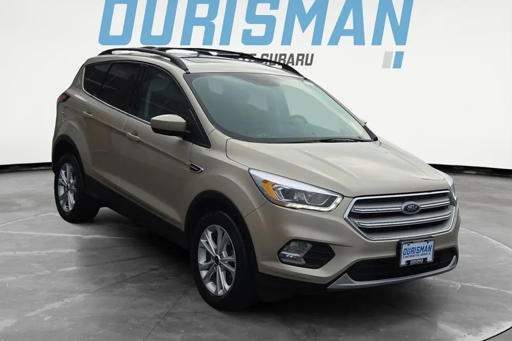 2018 Ford Escape SEL photo 1
