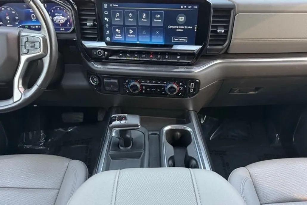 2023 Chevrolet Silverado 1500 LTZ photo 1