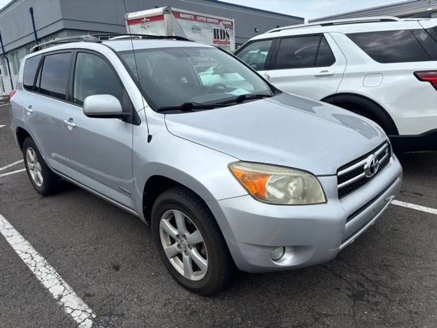 2007 Toyota RAV4 Limited photo 1