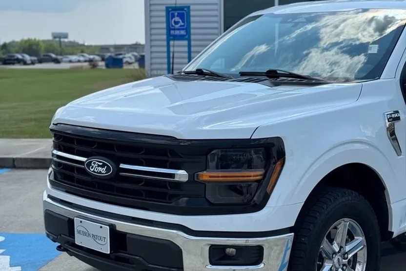 2024 Ford F-150 XLT photo 1