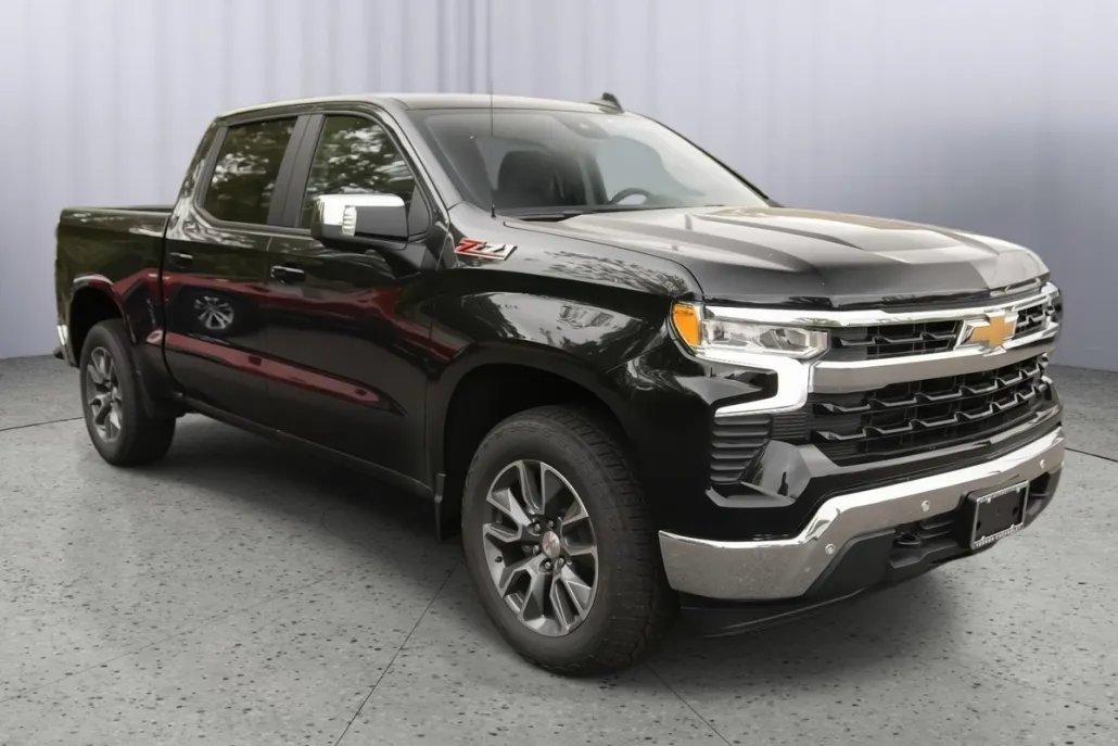 2025 Chevrolet Silverado 1500 LT photo 1
