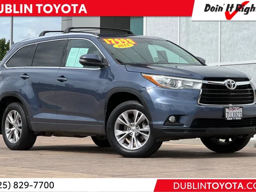 2015 Toyota RAV4 Base Hybrid photo 1