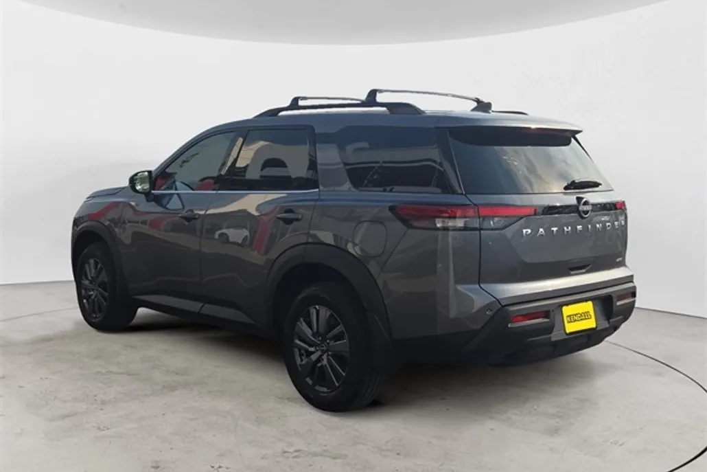 2025 Nissan Pathfinder SV photo 1
