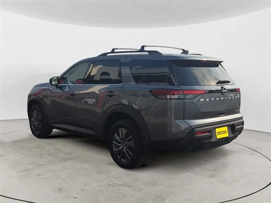 2025 Nissan Pathfinder SV photo 1