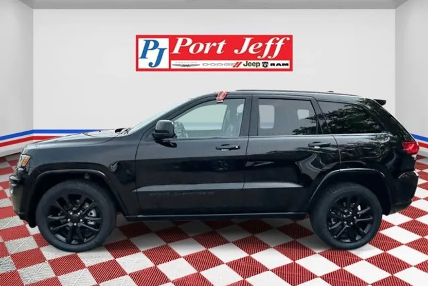 2022 Jeep Cherokee Laredo X photo 1