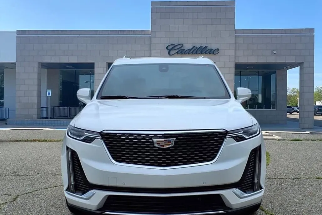 2025 Cadillac XT6 Premium Luxury photo 1