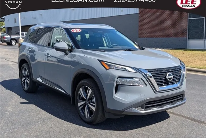 2023 Nissan Rogue SL photo 1