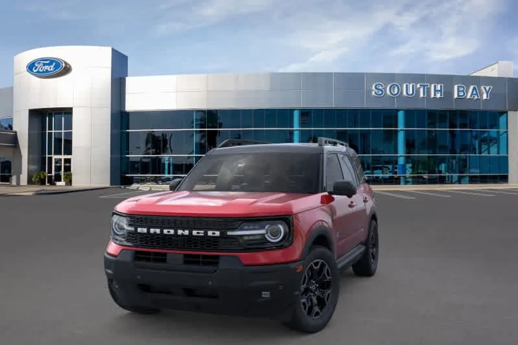 2025 Ford Bronco Sport Outer Banks photo 1