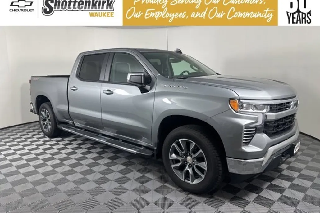 2025 Chevrolet Silverado 1500 LT photo 1