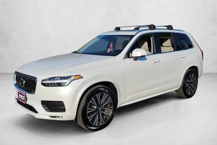 2021 Volvo XC90 T6 Momentum photo 1