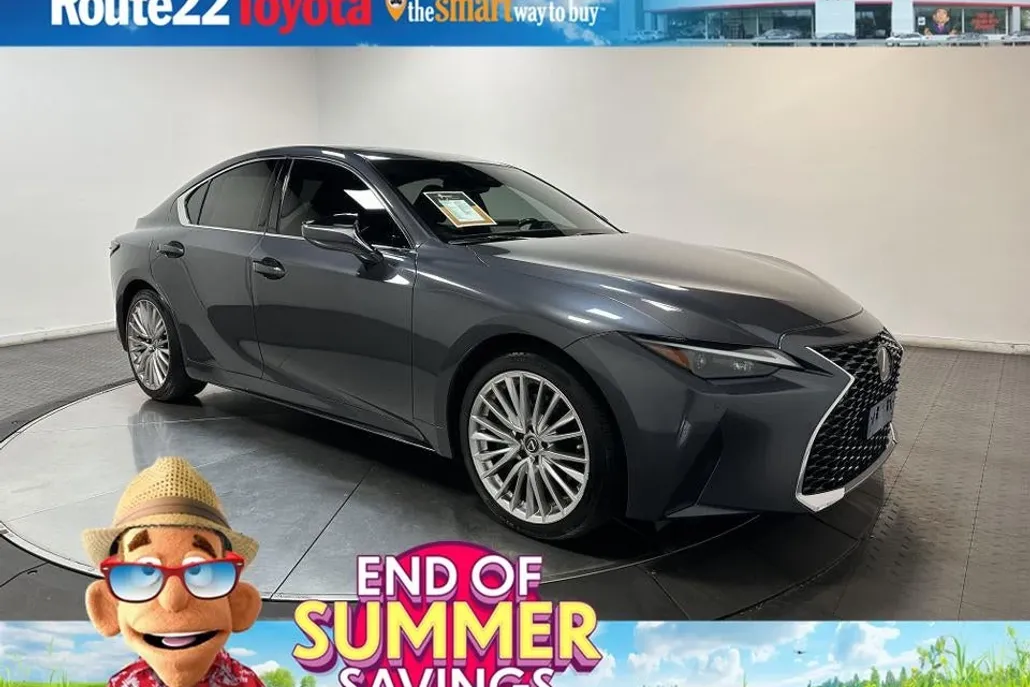 2022 Lexus IS 300 photo 1