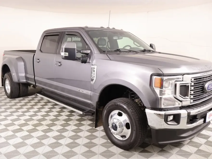 2022 Ford F-350 Lariat photo 1