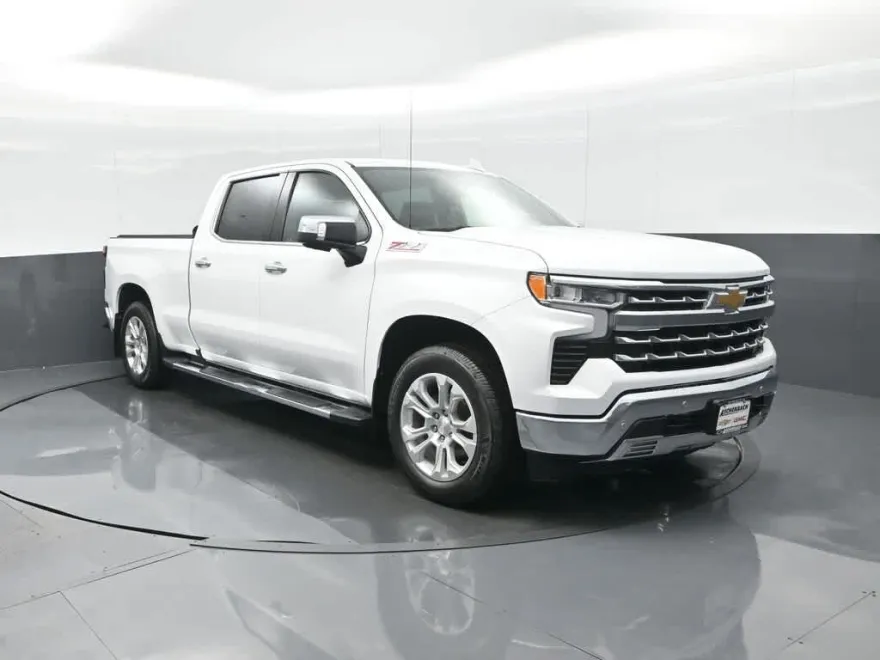 2023 Chevrolet Silverado 1500 LTZ photo 1