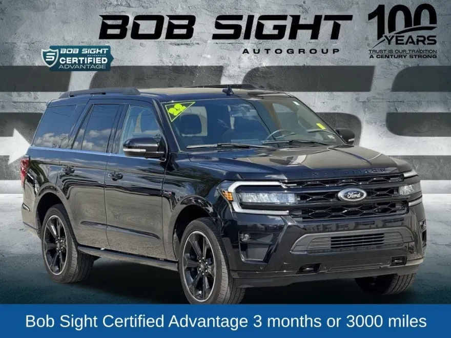 2022 Ford Expedition Limited photo 1