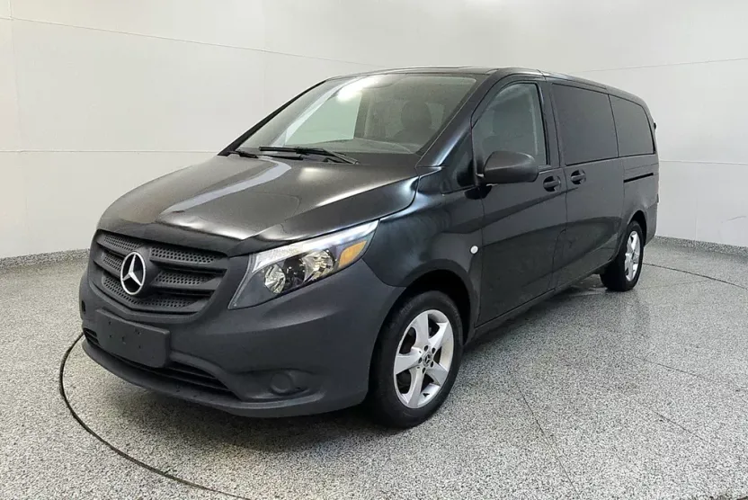 2020 Mercedes Benz Metris Passenger Van photo 1