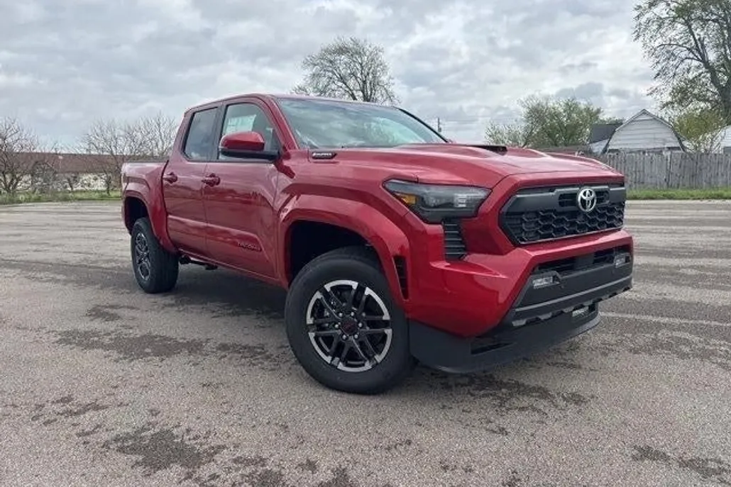 2025 Toyota Tacoma TRD Sport photo 1