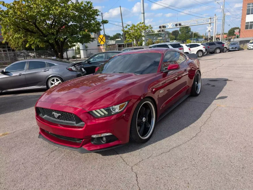 2015 Ford Mustang GT photo 1