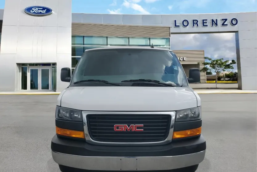 2023 Gmc Savana 2500 Cargo photo 1