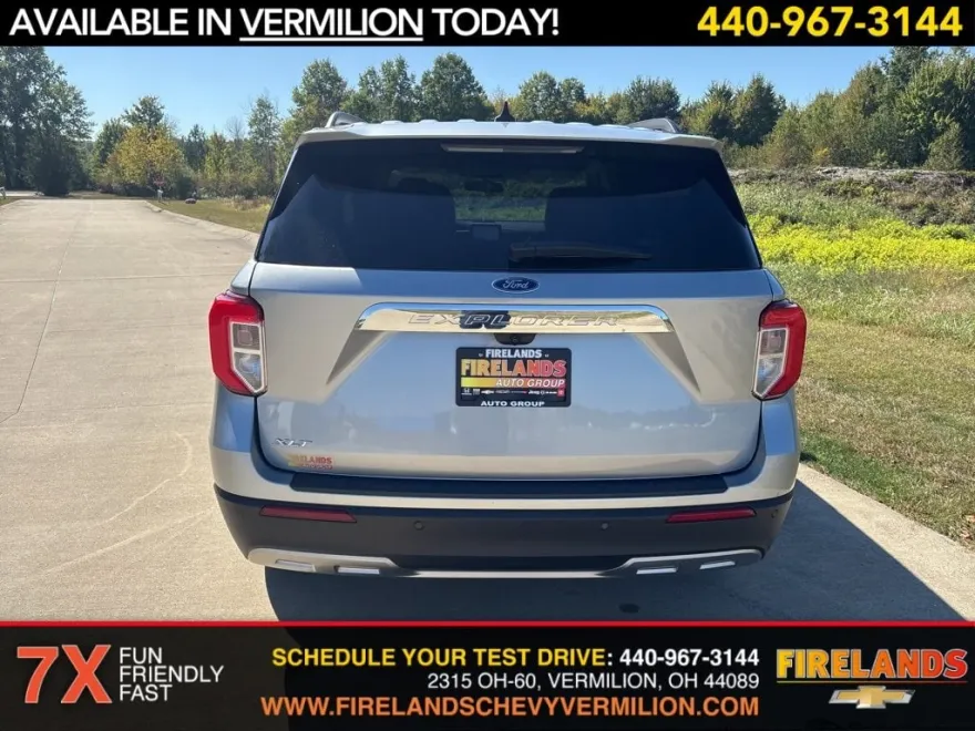 2021 Ford Explorer XLT photo 1