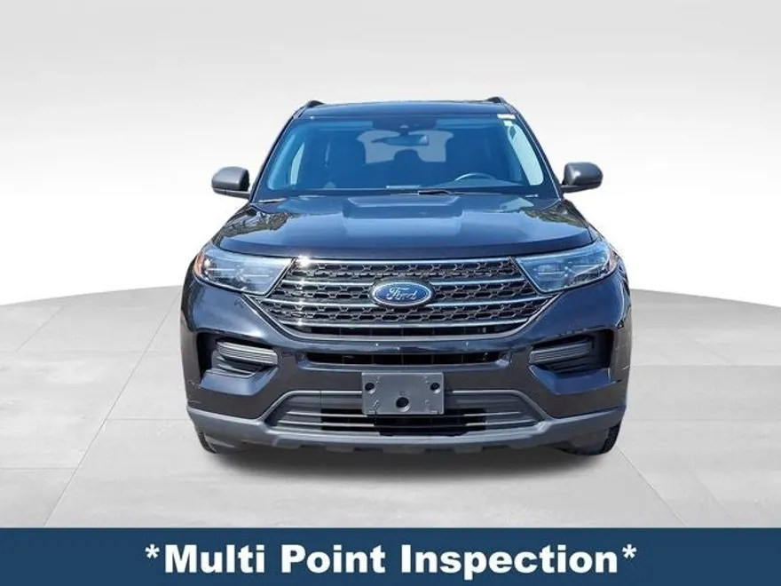 2022 Ford Explorer XLT photo 1