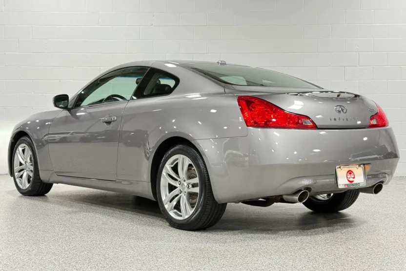 2009 Infiniti G37 photo 1