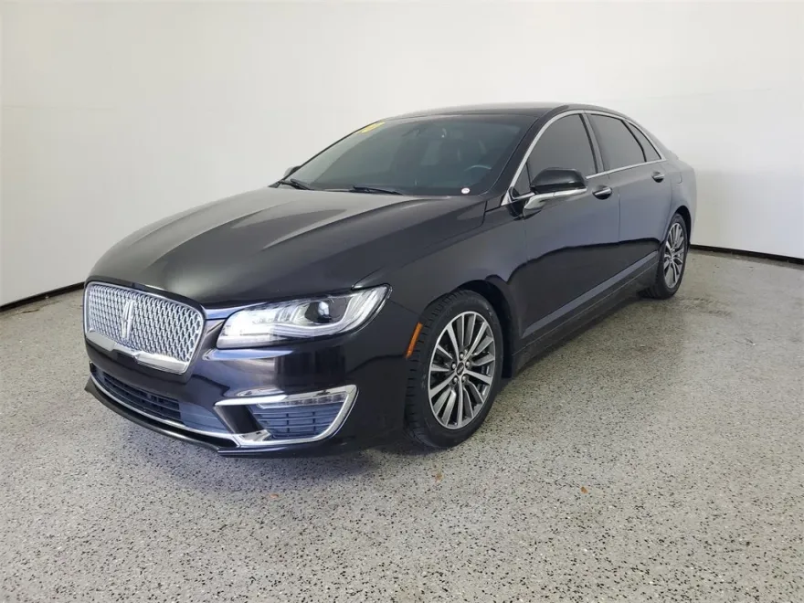2020 Lincoln MKZ Standard photo 1
