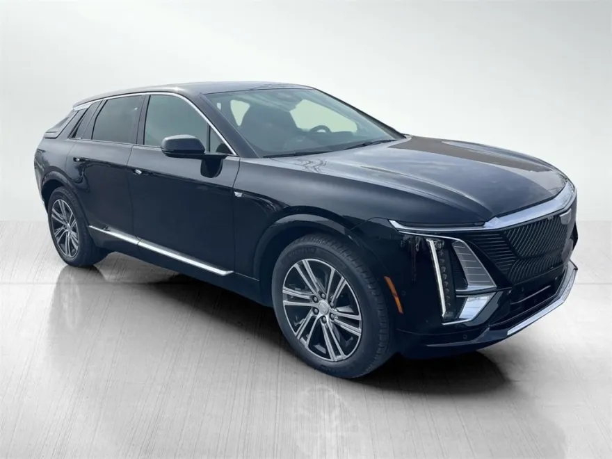 2025 Cadillac Lyriq Luxury photo 1