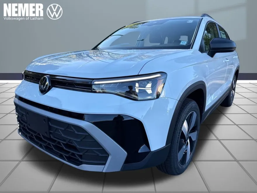 2025 Volkswagen Taos S photo 1