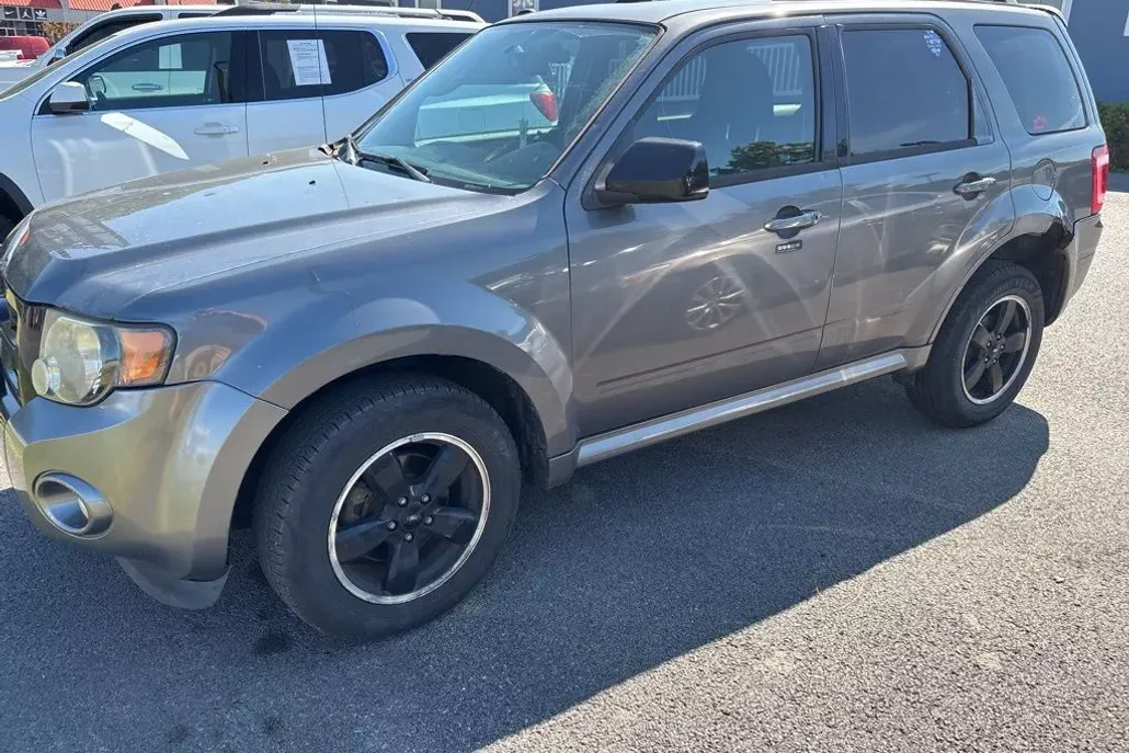 2012 Ford Escape XLT photo 1