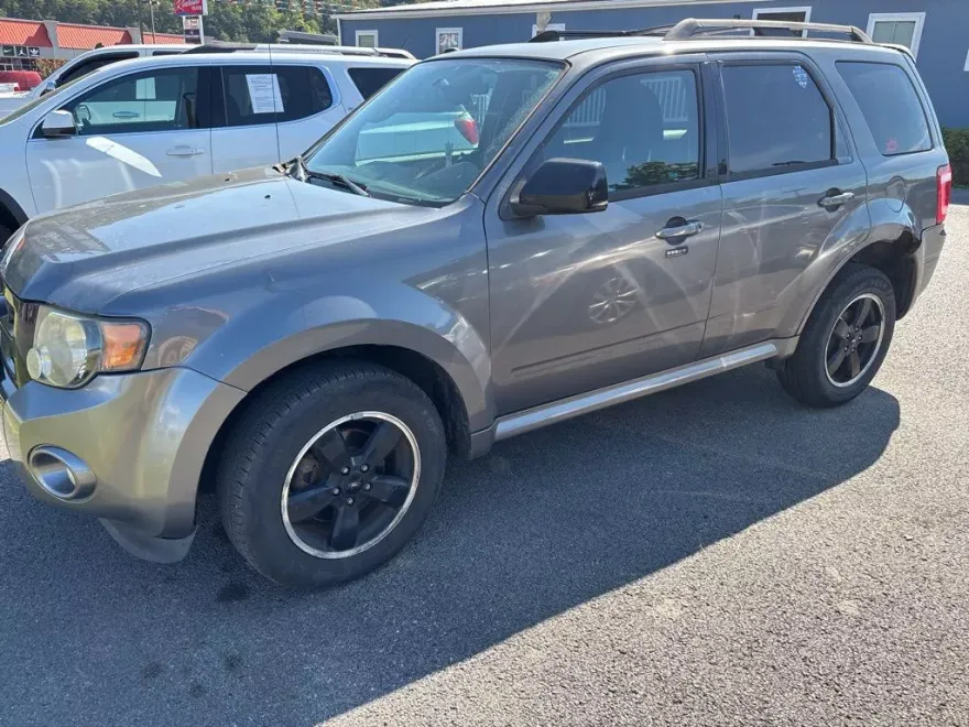 2012 Ford Escape XLT photo 1