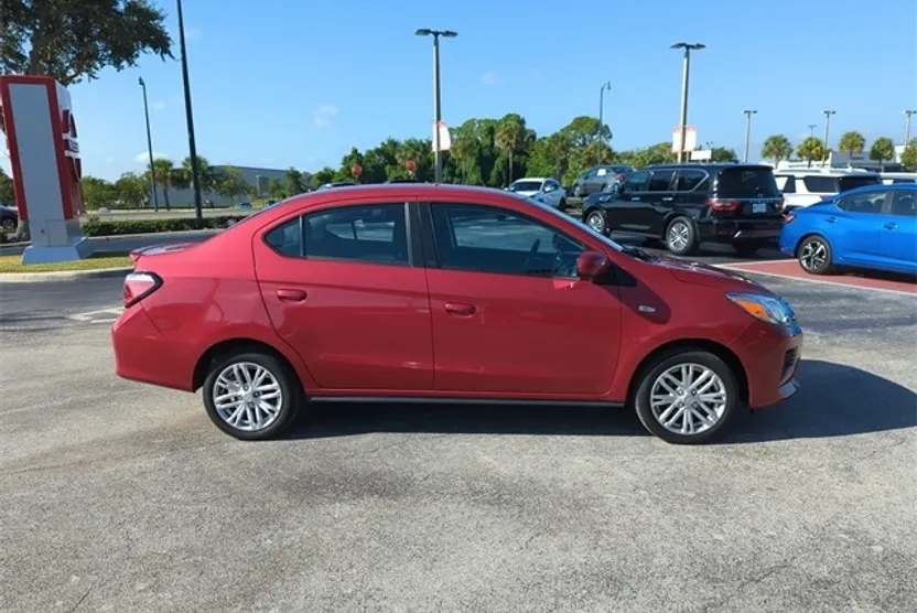 2024 Mitsubishi Mirage G4 LE photo 1