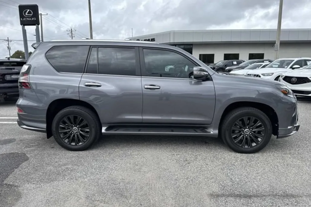 2023 Lexus GX 460 Premium photo 1