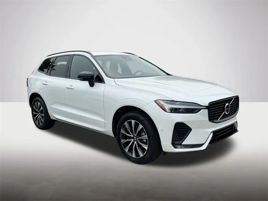 2025 Volvo XC60 B5 Plus photo 1