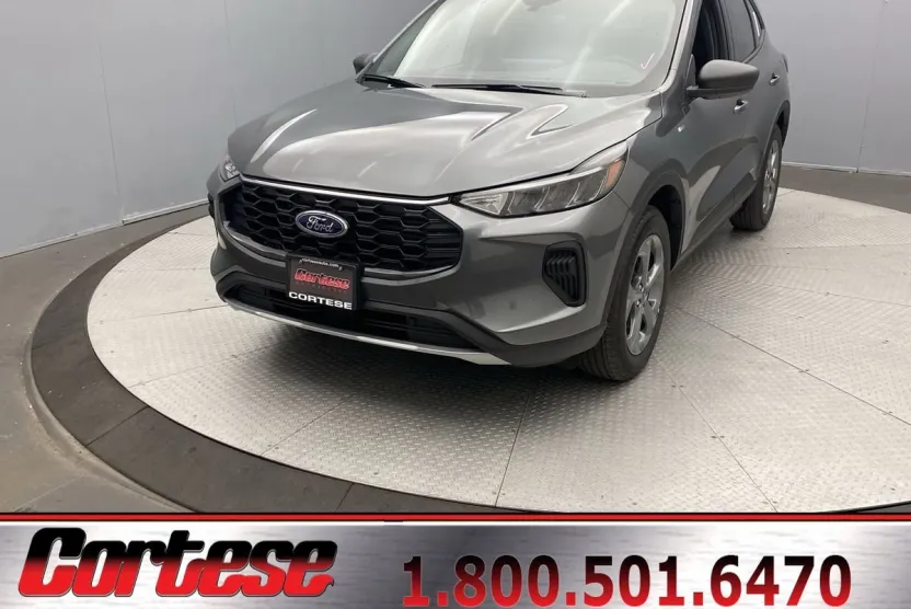 2025 Ford Escape ST-Line photo 1