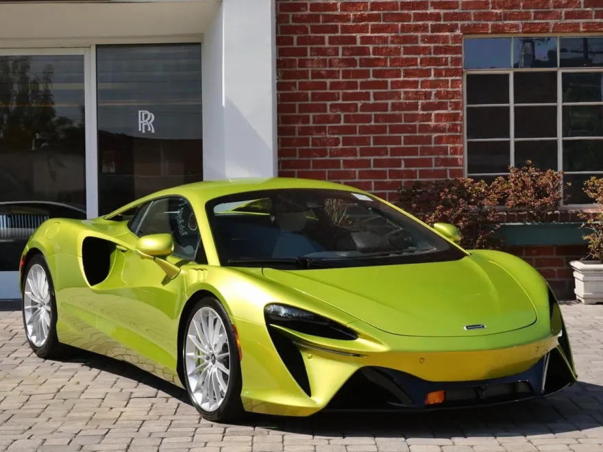 2025 Mclaren ARTURA photo 1